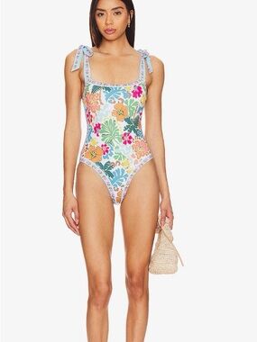 Beach Riot Shona One Piece Swimsuit in Tropical Sands Size M NWT